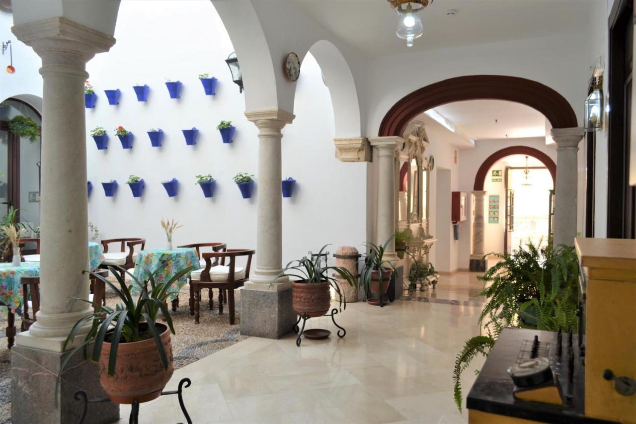 โรงแรมมาริสา กอร์โดบา ภายนอก รูปภาพ